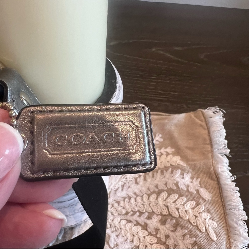 Coach Pop Art Crossbody Bag - EUC - Picture 3 of 10